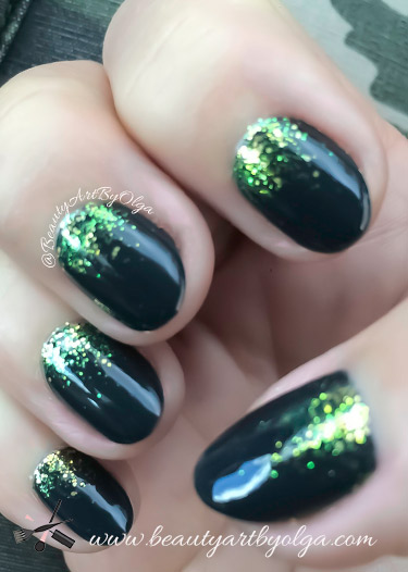 St. Patrick's Day Glitter Ombre Nails